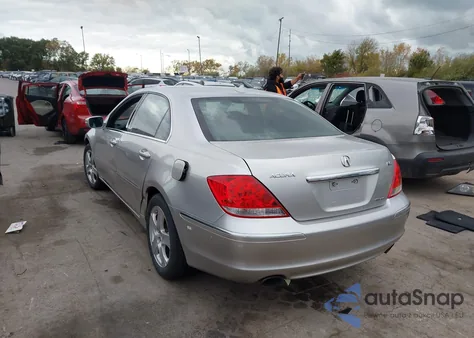 2005 Acura Rl 3.5 z USA, uszkodzony, nr VIN JH4KB16565C008121